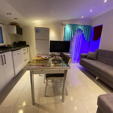 Zuga Apart Apartment