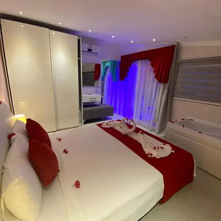 Zuga Apart Kalkan