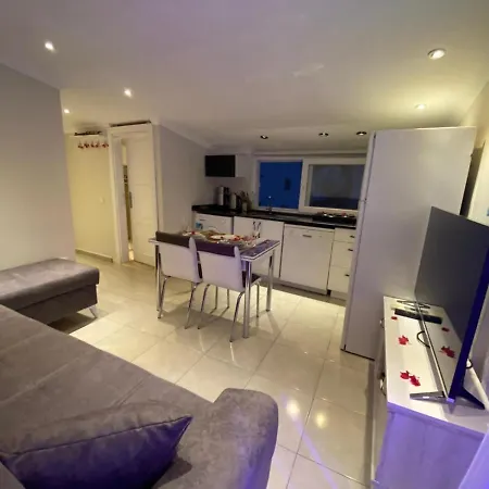 Zuga Apart Apartman *